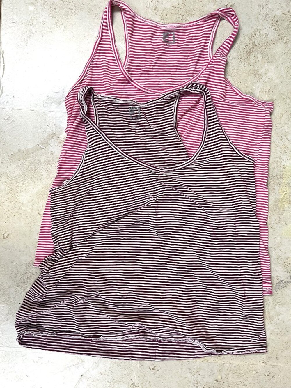 LOT OF 2 LADIES SIZE M JC PENNEY STRIPED TANK TOP SHIRTS PINK/WHITE MAROON/WHITE